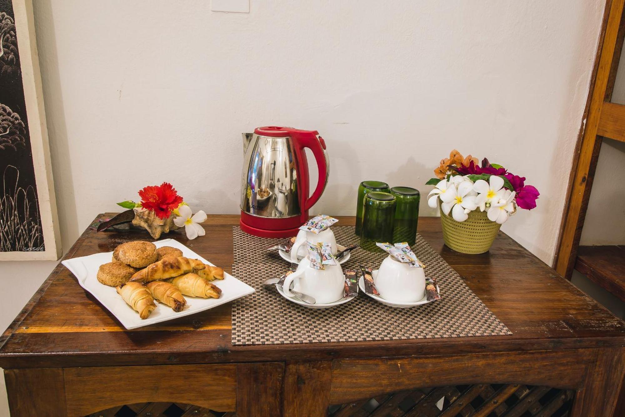 Moonshine Uroa Boutique Hotel Luaran gambar