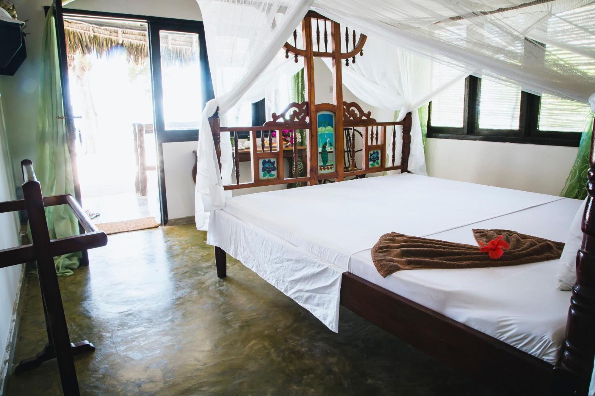 Moonshine Uroa Boutique Hotel Bilik gambar