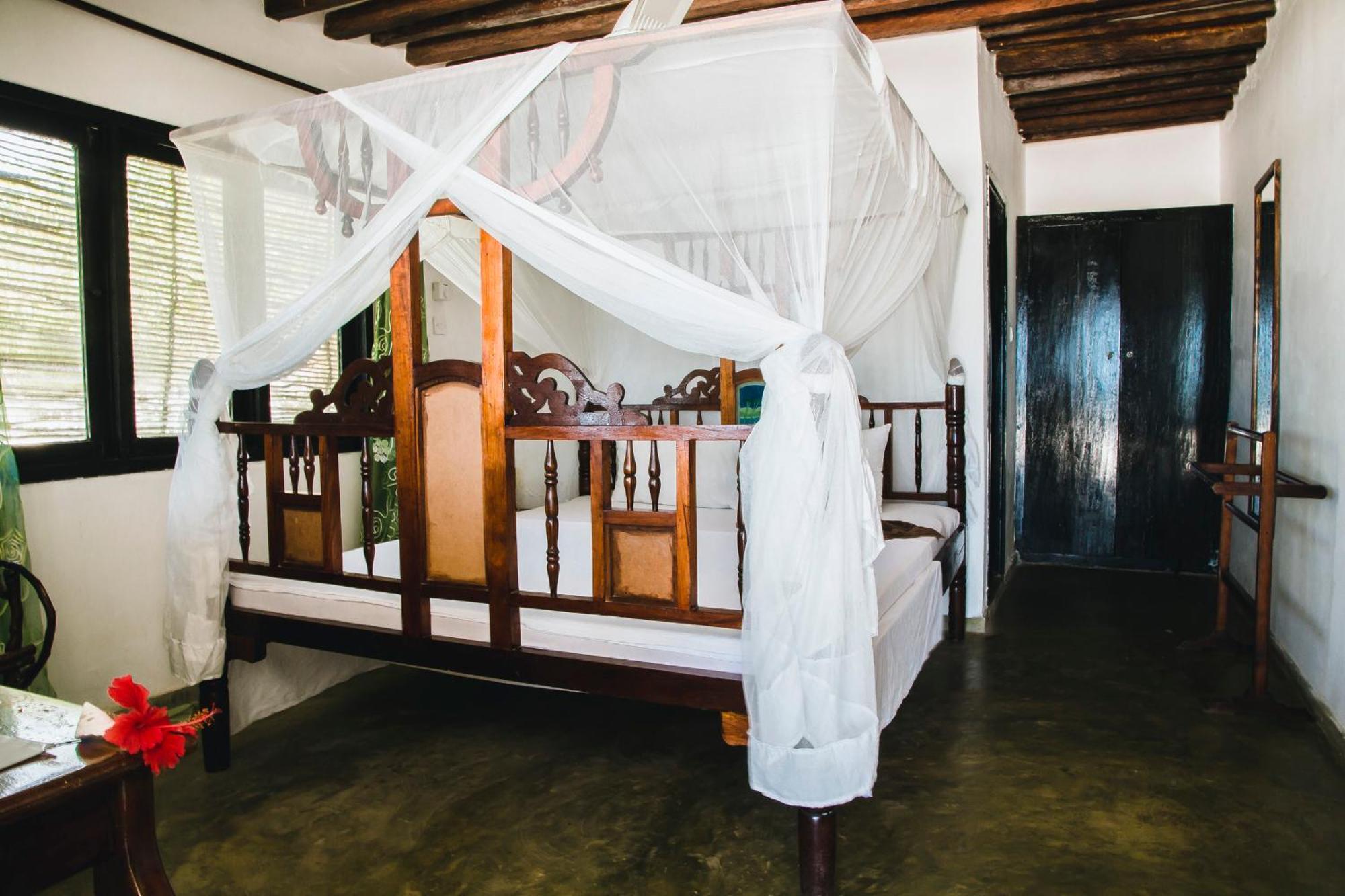 Moonshine Uroa Boutique Hotel Bilik gambar