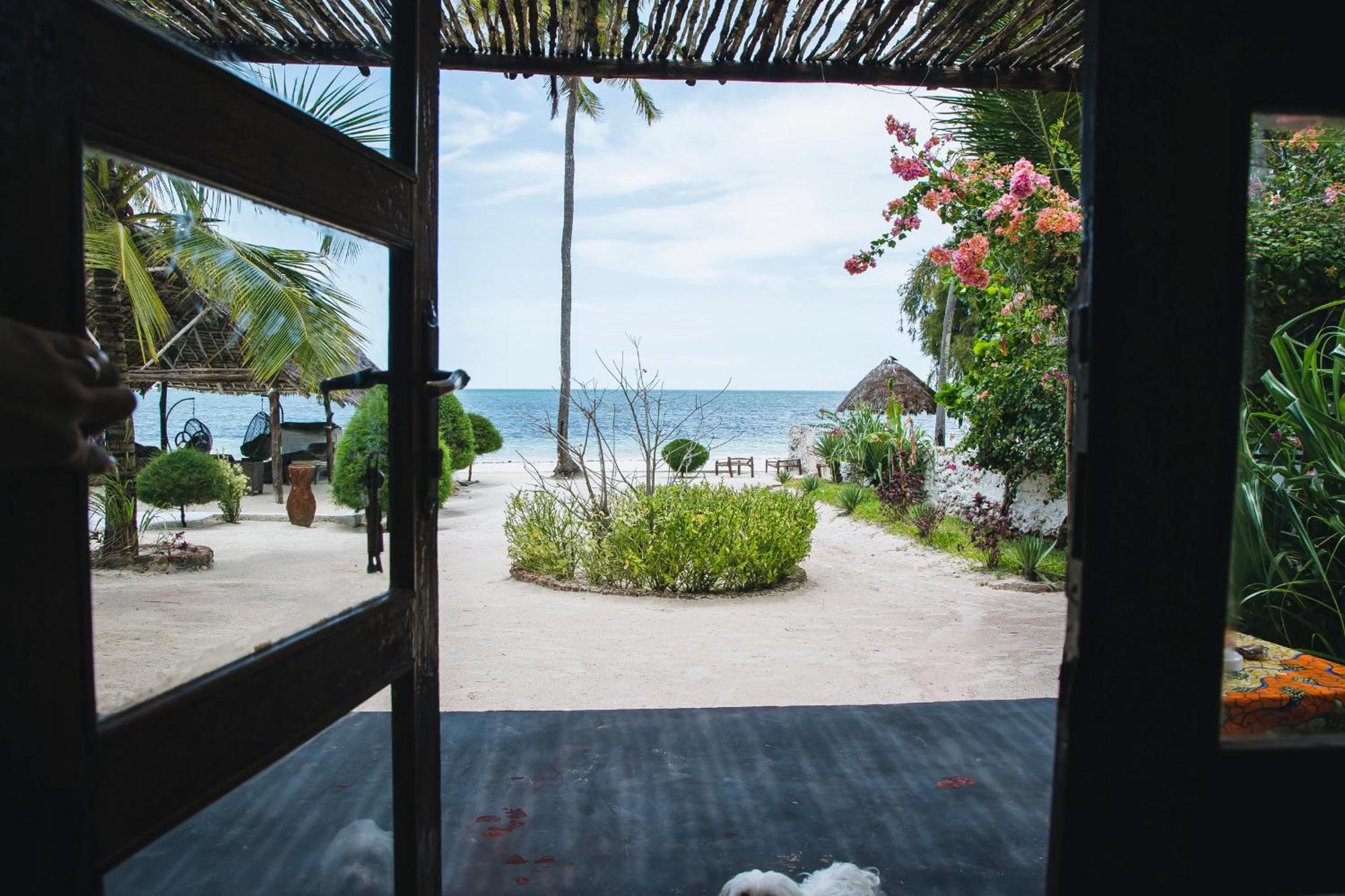 Moonshine Uroa Boutique Hotel Bilik gambar